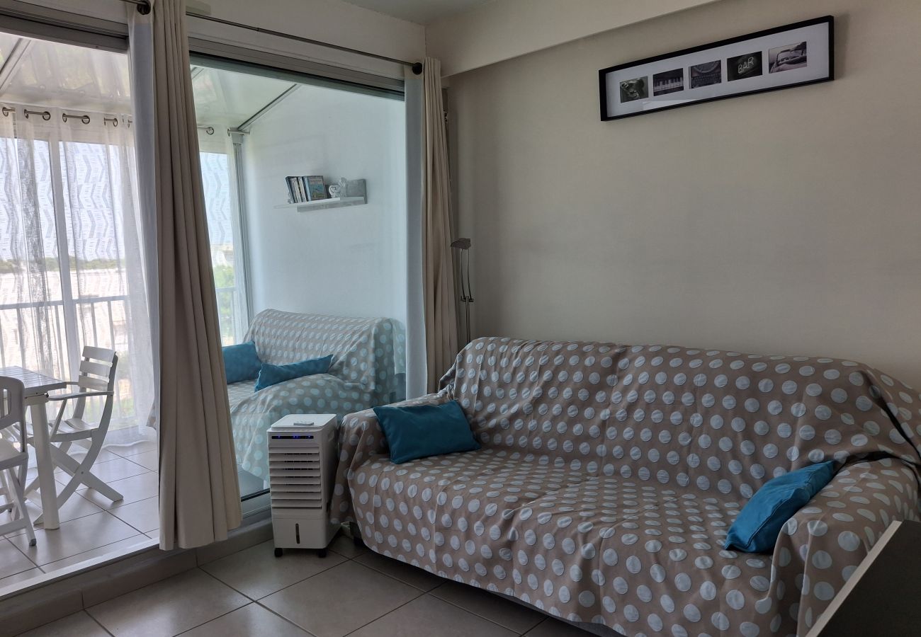 Studio à Le Grau-du-Roi - Studio avec loggia proche de la mer