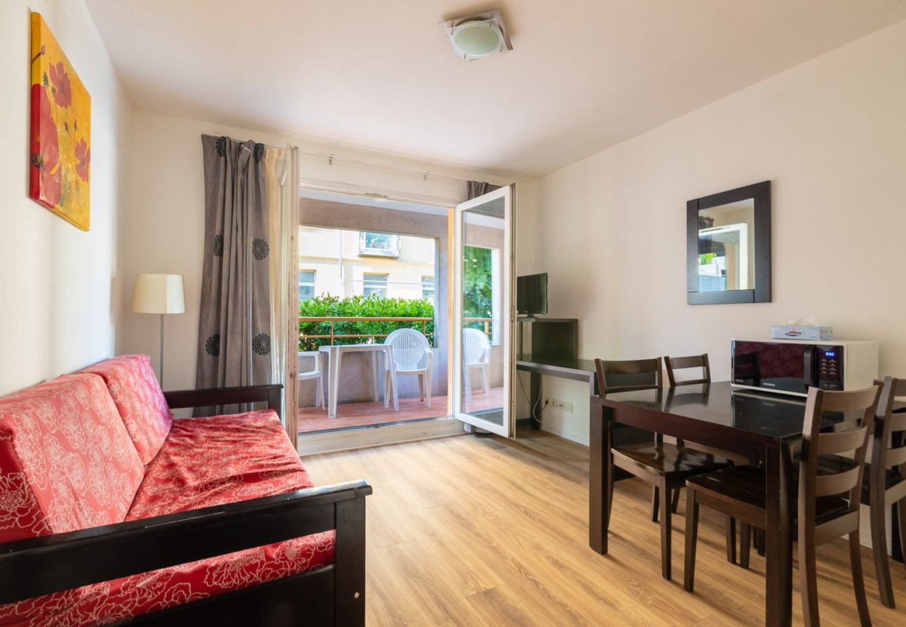 Appartement à Grasse - Appartement avec balcon et piscine 4 personnes
