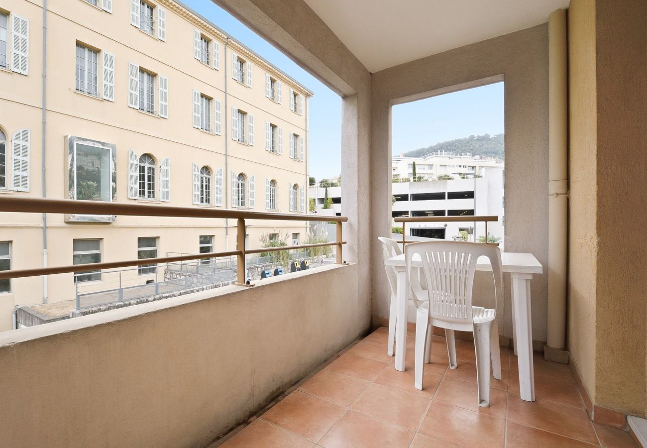 Appartement à Grasse - Appartement avec balcon et piscine