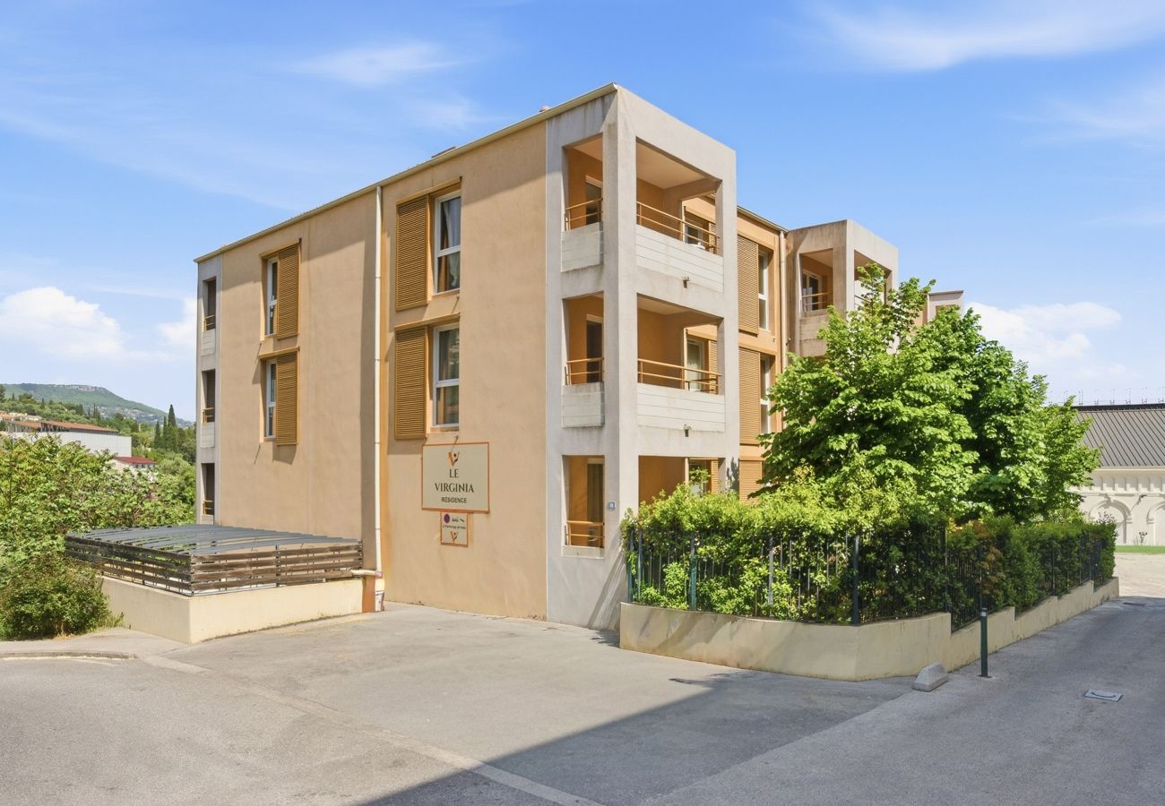 Appartement à Grasse - Appartement avec balcon et piscine