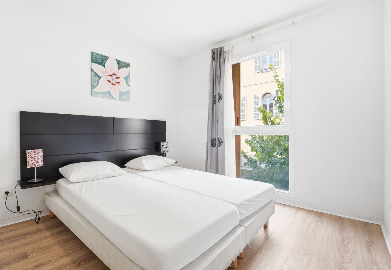 Appartement à Grasse - Appartement avec balcon et piscine