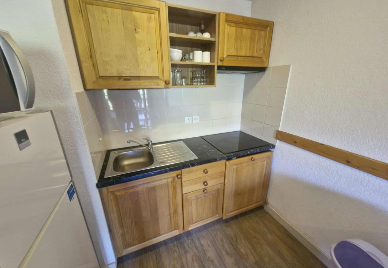 Appartement à Saint-Sorlin-d´Arves - Appartement avec balcon et piscine intérieure