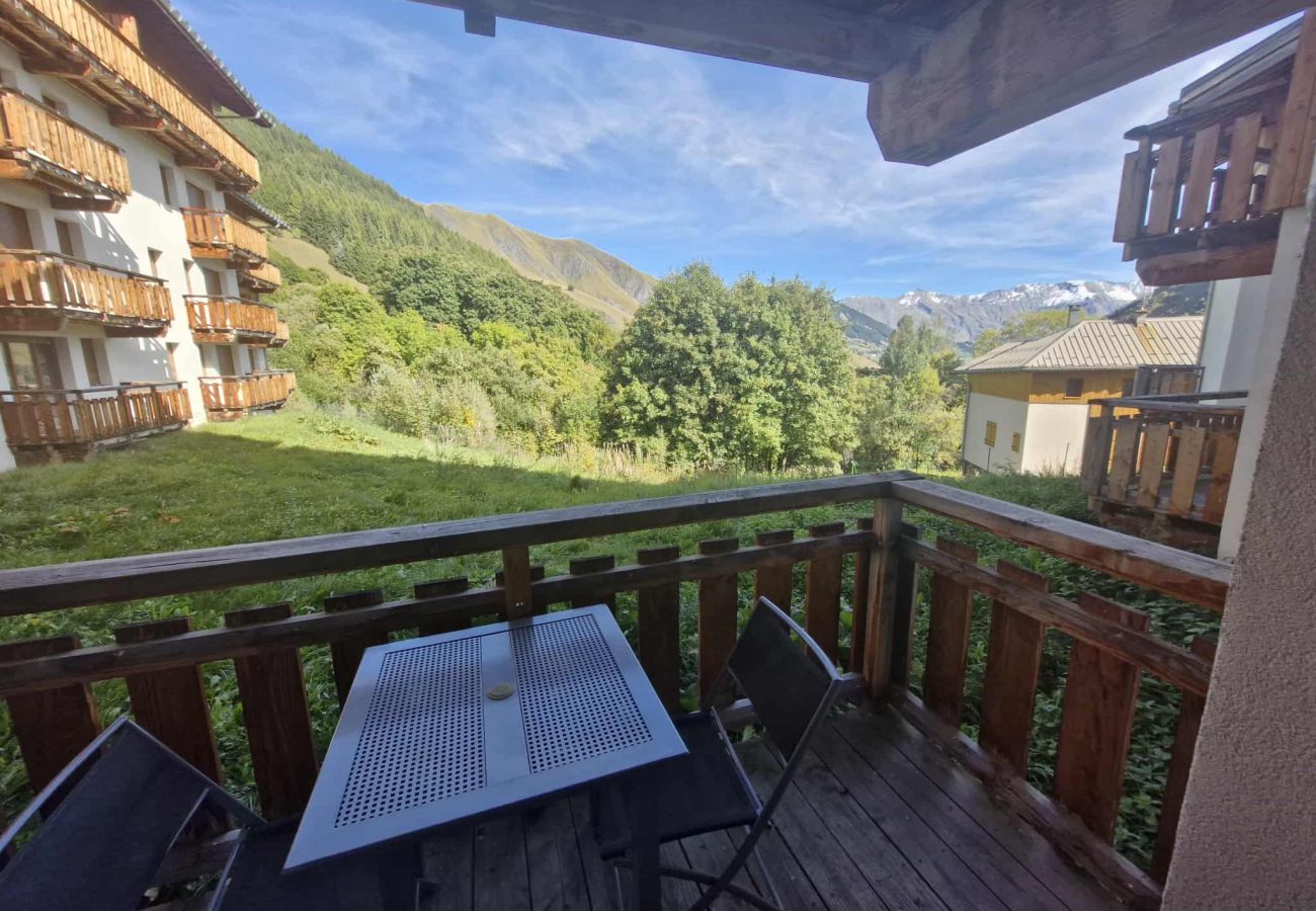 Appartement à Saint-Sorlin-d´Arves - Appartement avec balcon et piscine intérieure