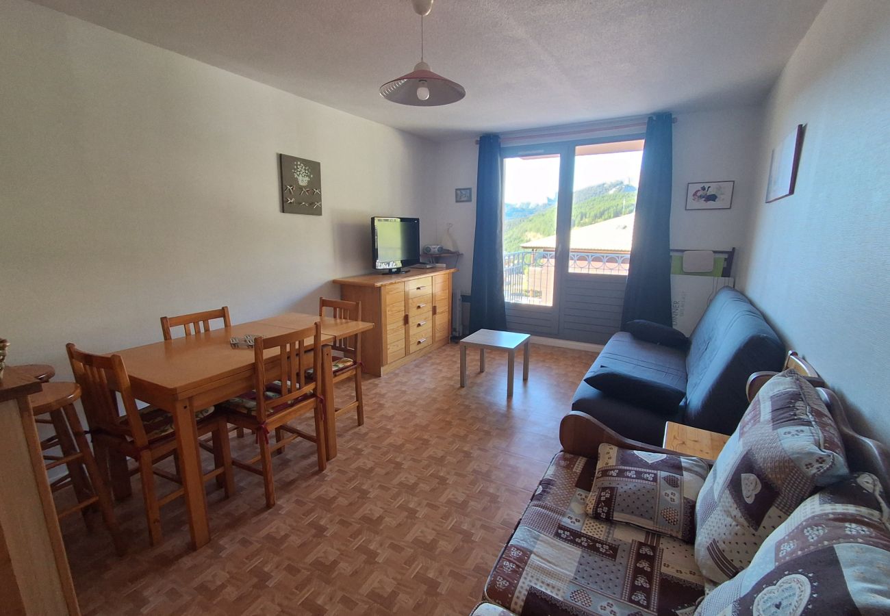 Studio à Allos - Studio avec coin nuit vue montagne
