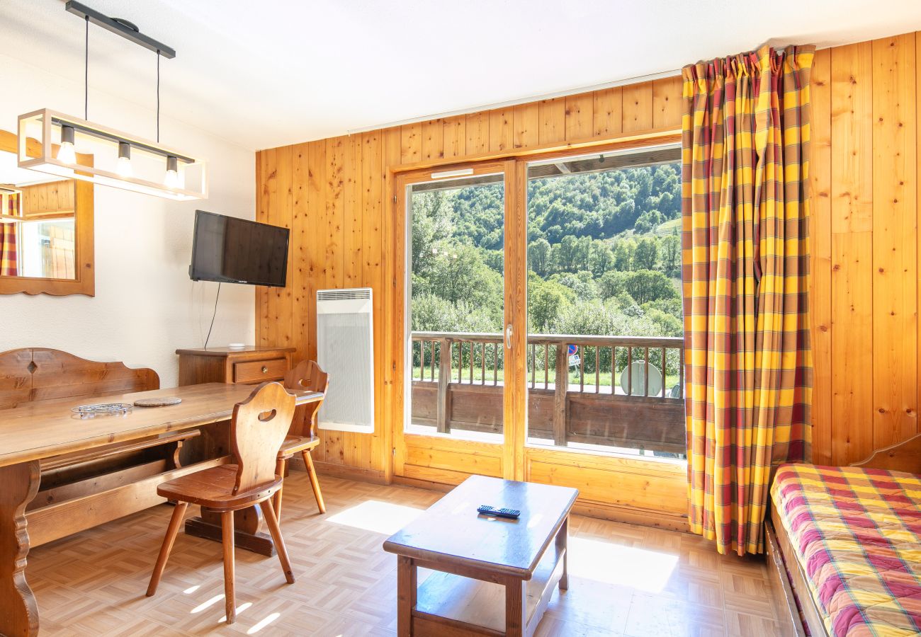 Appartement à Saint-Sorlin-d´Arves - Appartement avec balcon et piscine chauffée / PMR