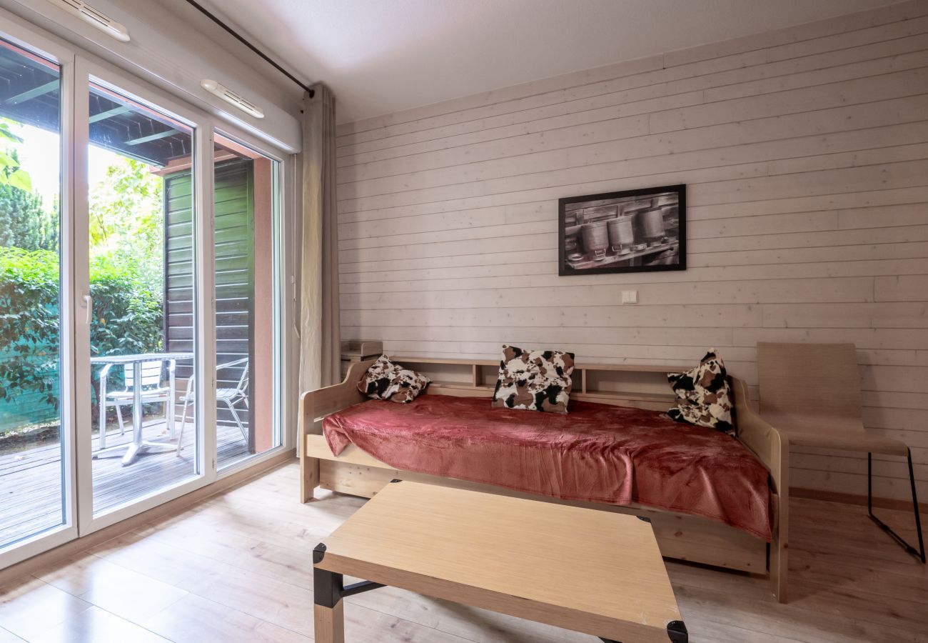 Appartement à Ax-les-Thermes - Appartement avec terrasse et piscine extérieure