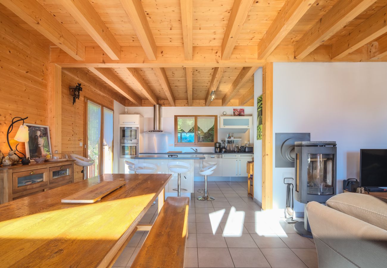 Chalet à La Léchère - Chalet tout équipé skis aux pieds vue montagne