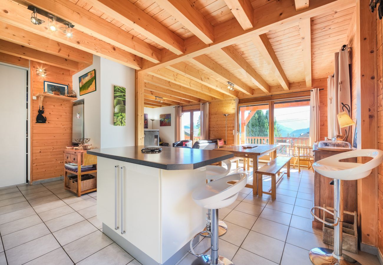 Chalet à La Léchère - Chalet tout équipé skis aux pieds vue montagne