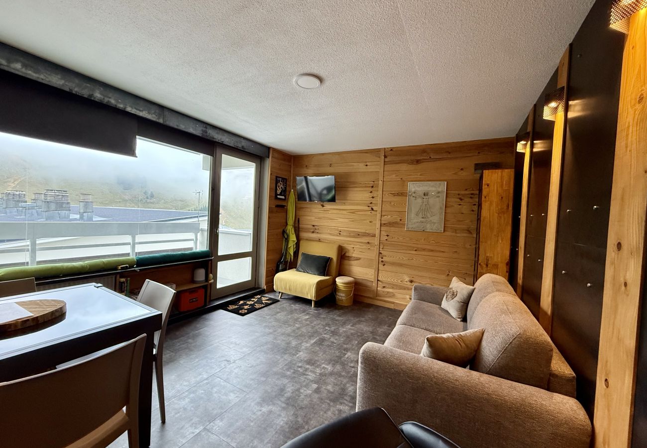 Studio à Chamrousse - Studio rénové avec vue sur les pistes de ski 